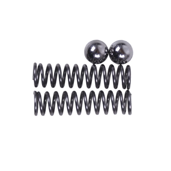 Комплект фиксации шестерни главного вала YBX на КПП (3+1), к-т: шарики 2 шт. + пружины 2 шт. Комплект фиксации шестерни главного вала YBX на КПП (3+1), к-т: шарики 2 шт. + пружины 2 шт.